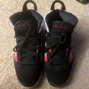 Big kids Jordan’s 6-17-23